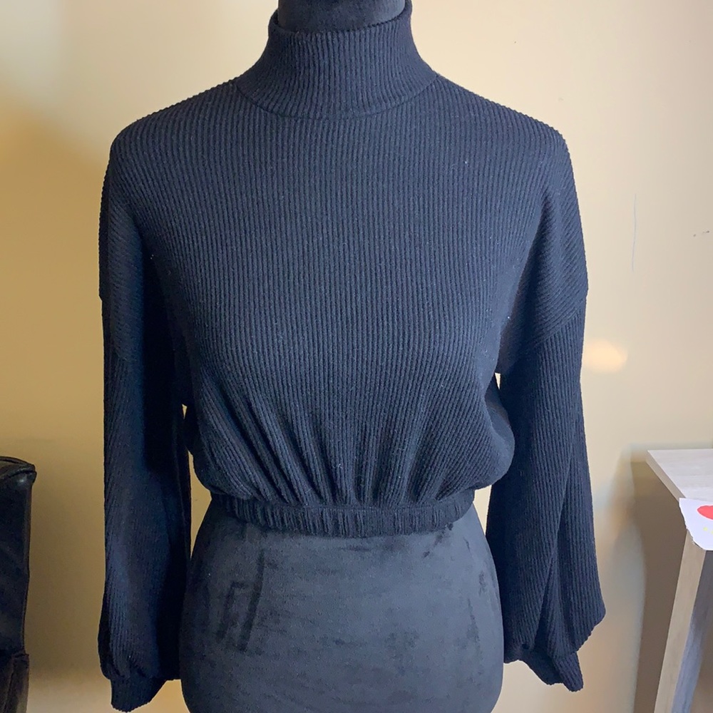 Forever 21 Turtleneck Cropped Long Sleeve Shirt